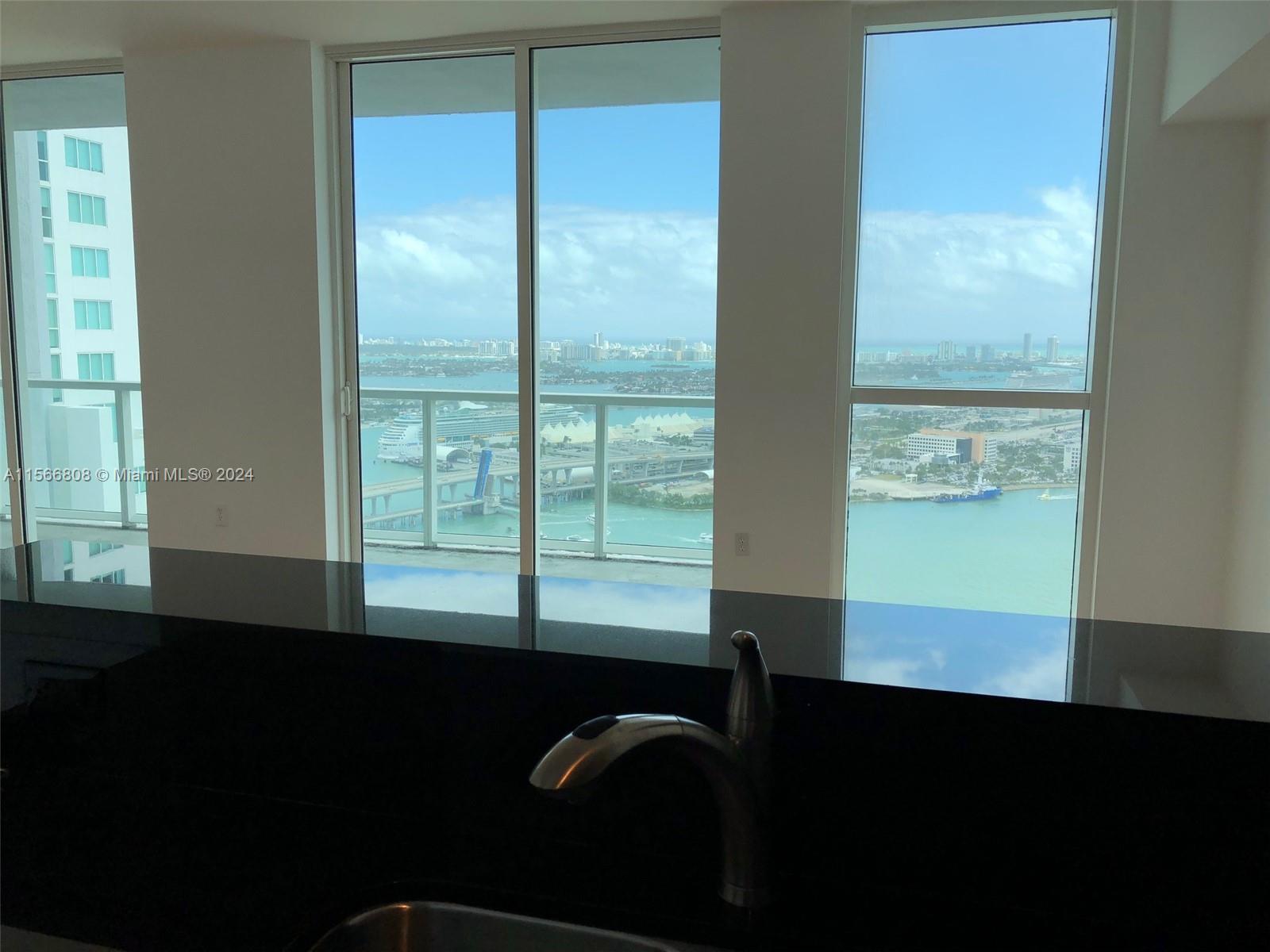 253 NE 2nd St 4207, Miami, Florida 33132, 2 Bedrooms Bedrooms, ,2 BathroomsBathrooms,Residentiallease,For Rent,253 NE 2nd St 4207,A11566808