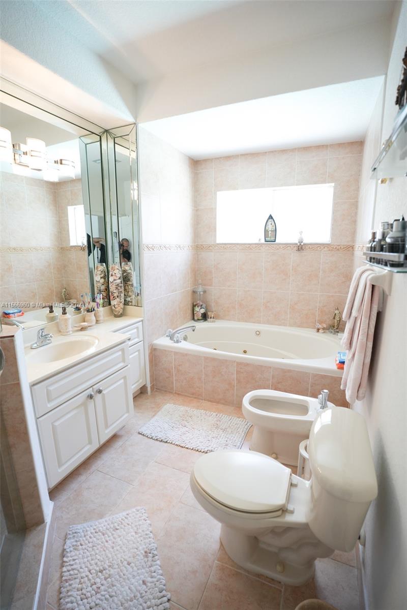 5142 SW 157th Ct, Miami, Florida 33185, 3 Bedrooms Bedrooms, ,2 BathroomsBathrooms,Residential,For Sale,5142 SW 157th Ct,A11566960