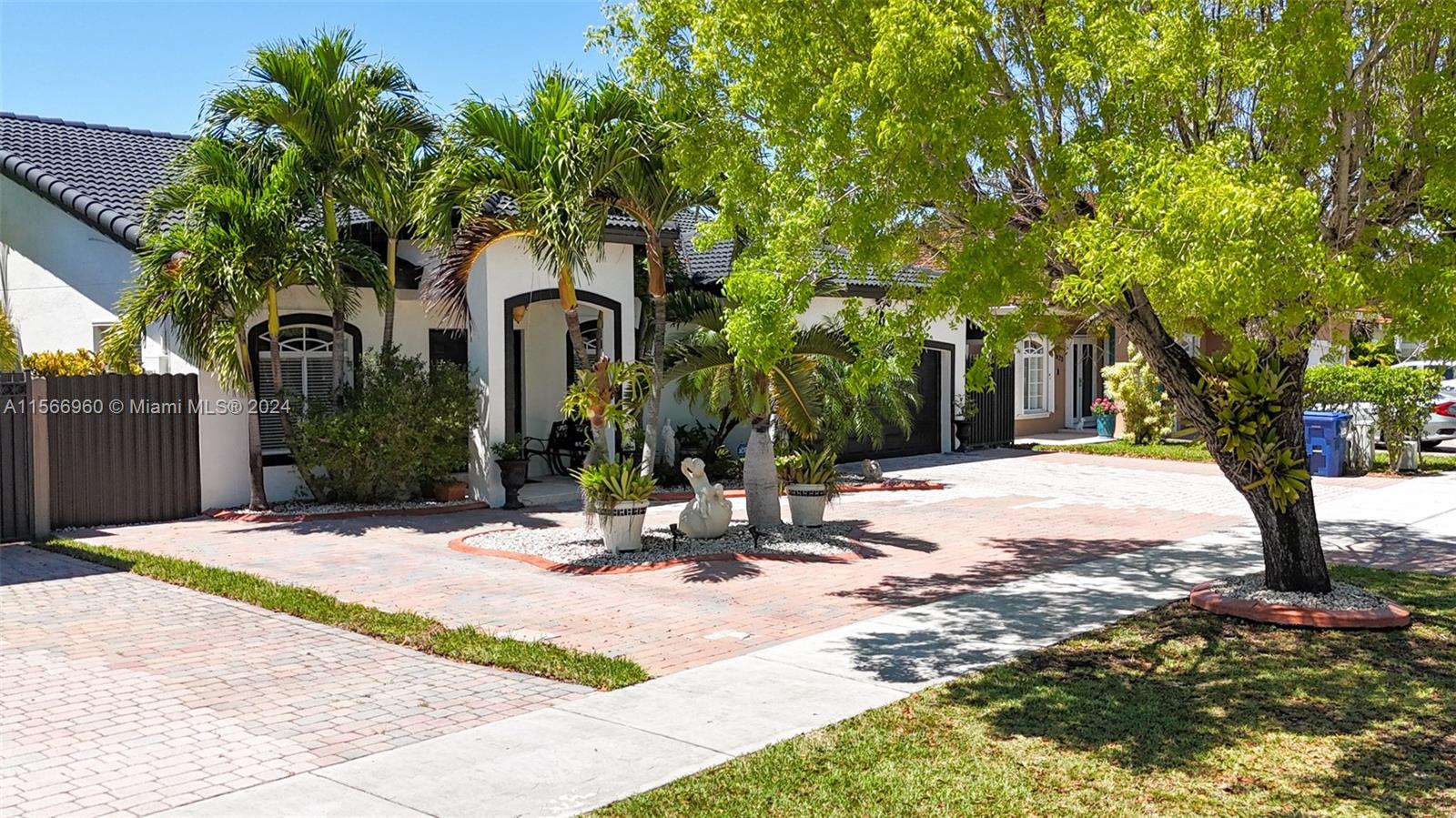 5142 SW 157th Ct, Miami, Florida 33185, 3 Bedrooms Bedrooms, ,2 BathroomsBathrooms,Residential,For Sale,5142 SW 157th Ct,A11566960