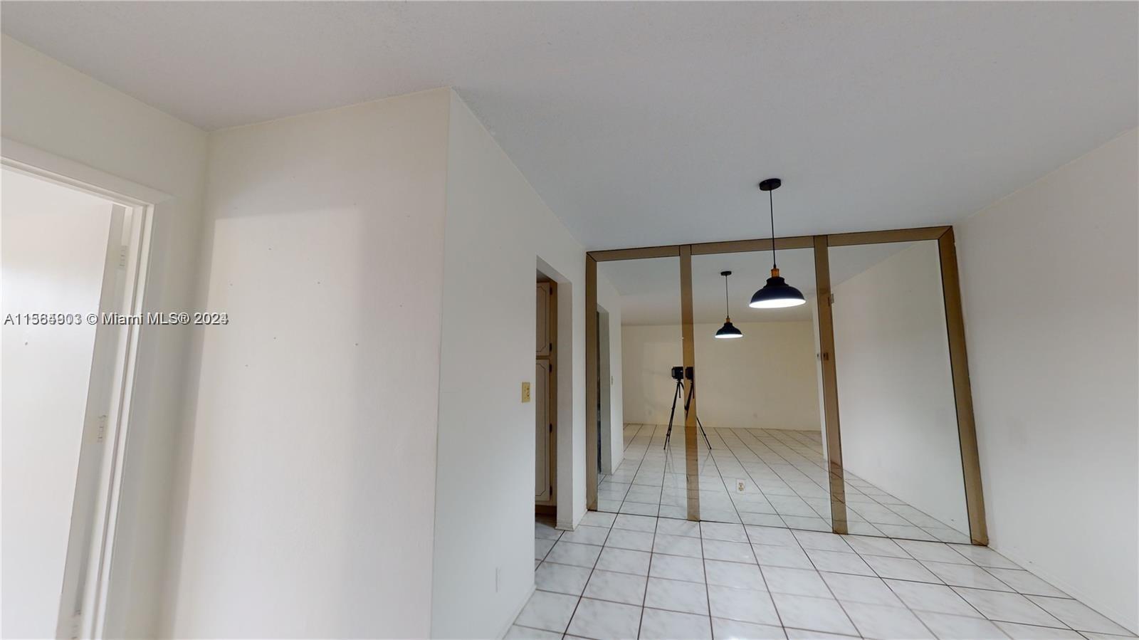 580 Egret Dr 302, Hallandale Beach, Florida 33009, 2 Bedrooms Bedrooms, ,2 BathroomsBathrooms,Residential,For Sale,580 Egret Dr 302,A11564903