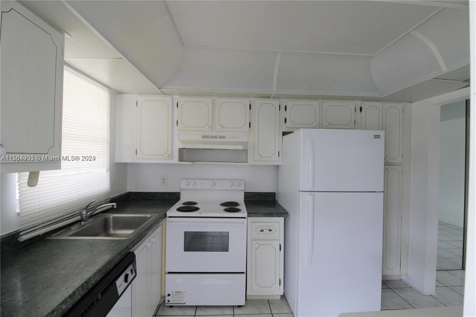 580 Egret Dr 302, Hallandale Beach, Florida 33009, 2 Bedrooms Bedrooms, ,2 BathroomsBathrooms,Residential,For Sale,580 Egret Dr 302,A11564903