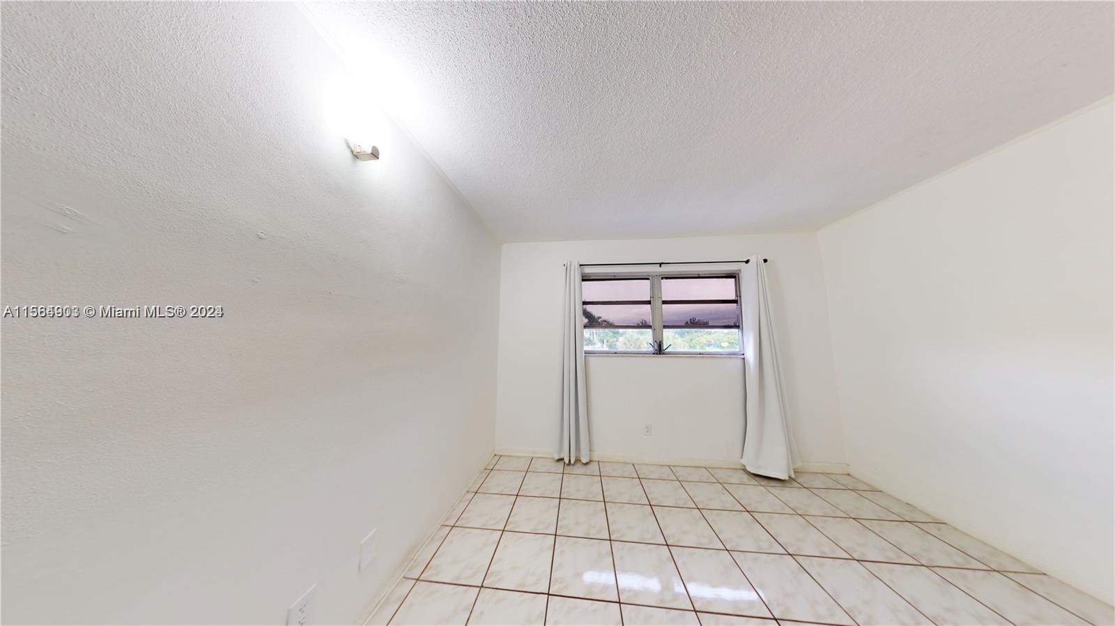 580 Egret Dr 302, Hallandale Beach, Florida 33009, 2 Bedrooms Bedrooms, ,2 BathroomsBathrooms,Residential,For Sale,580 Egret Dr 302,A11564903