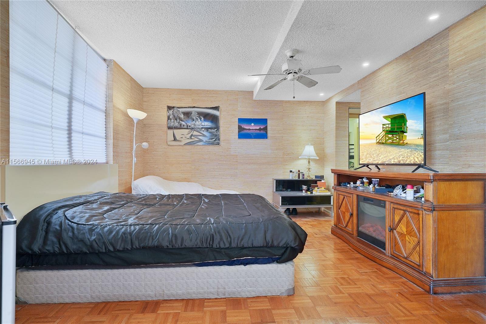 1400 S Ocean Dr 1605, Hollywood, Florida 33019, 1 Bedroom Bedrooms, ,1 BathroomBathrooms,Residential,For Sale,1400 S Ocean Dr 1605,A11566945