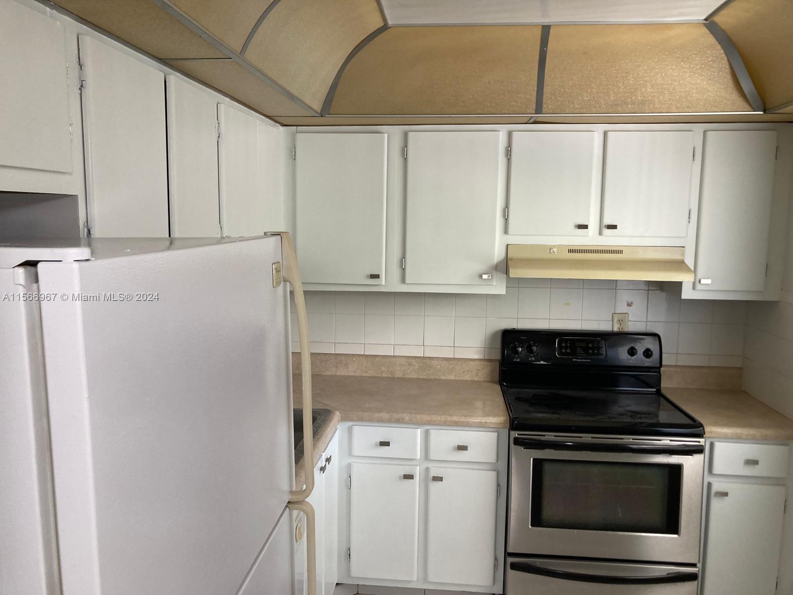 3070 NW 48th Ter 211, Lauderdale Lakes, Florida 33313, 1 Bedroom Bedrooms, ,1 BathroomBathrooms,Residentiallease,For Rent,3070 NW 48th Ter 211,A11566967