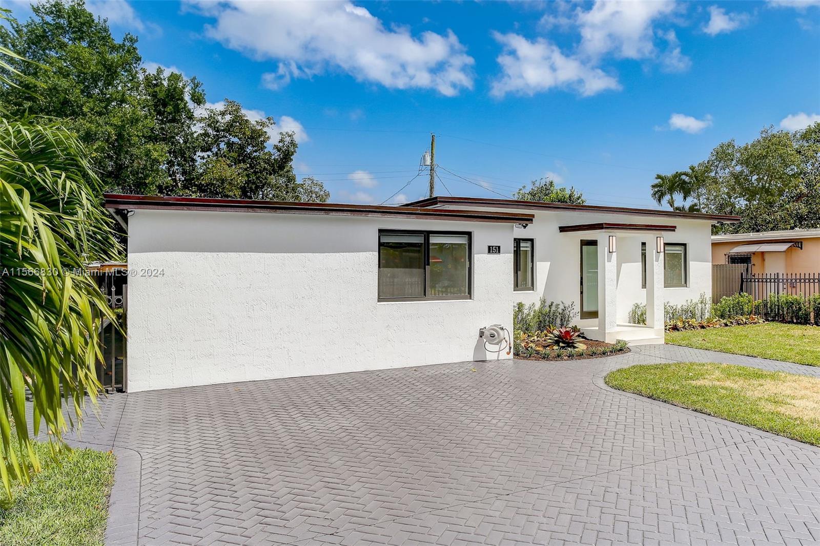 151 SW 52nd Ct, Miami, Florida 33134, 3 Bedrooms Bedrooms, ,1 BathroomBathrooms,Residential,For Sale,151 SW 52nd Ct,A11566830