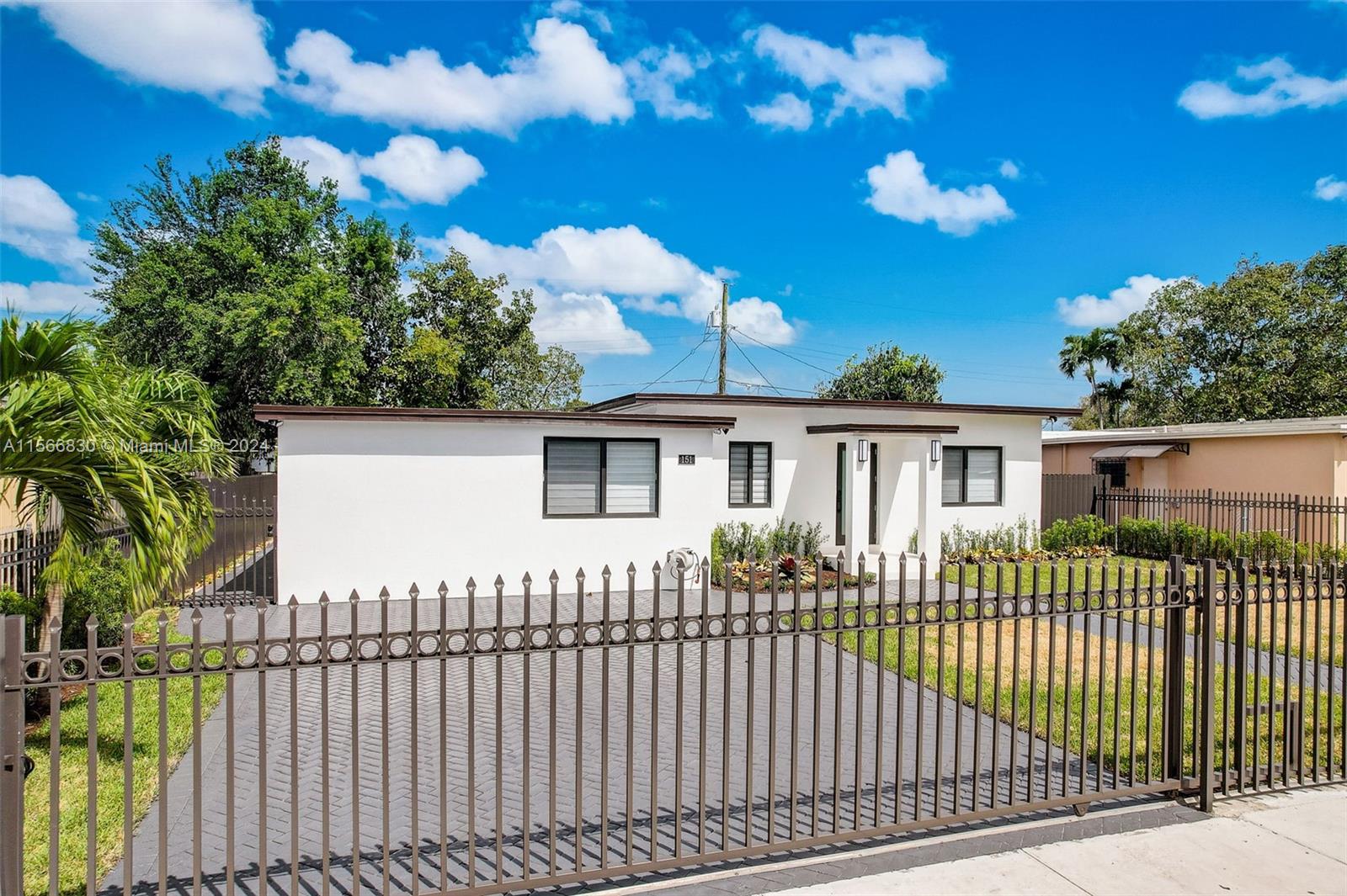 151 SW 52nd Ct, Miami, Florida 33134, 3 Bedrooms Bedrooms, ,1 BathroomBathrooms,Residential,For Sale,151 SW 52nd Ct,A11566830