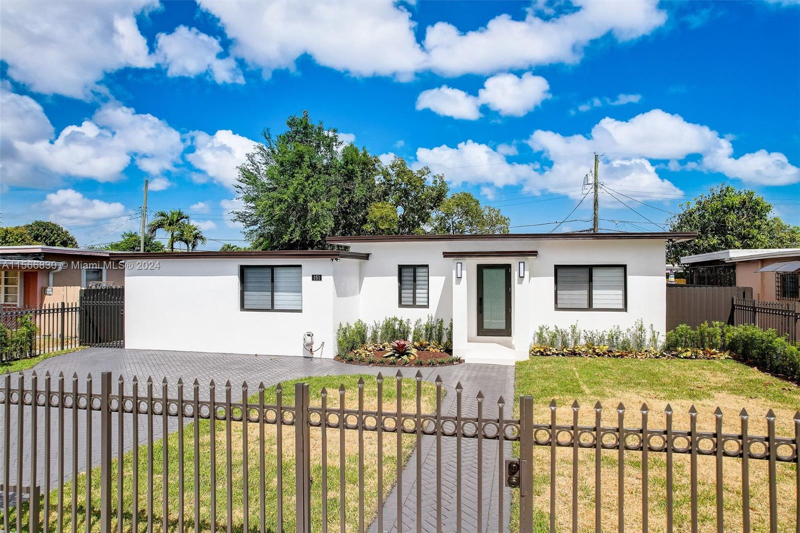 151 SW 52nd Ct, Miami, Florida 33134, 3 Bedrooms Bedrooms, ,1 BathroomBathrooms,Residential,For Sale,151 SW 52nd Ct,A11566830