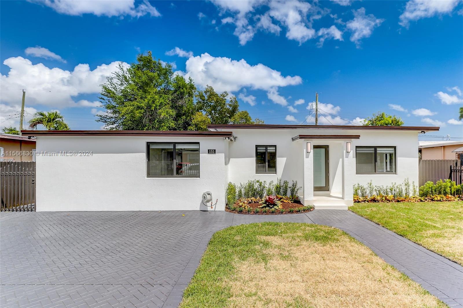 151 SW 52nd Ct, Miami, Florida 33134, 3 Bedrooms Bedrooms, ,1 BathroomBathrooms,Residential,For Sale,151 SW 52nd Ct,A11566830