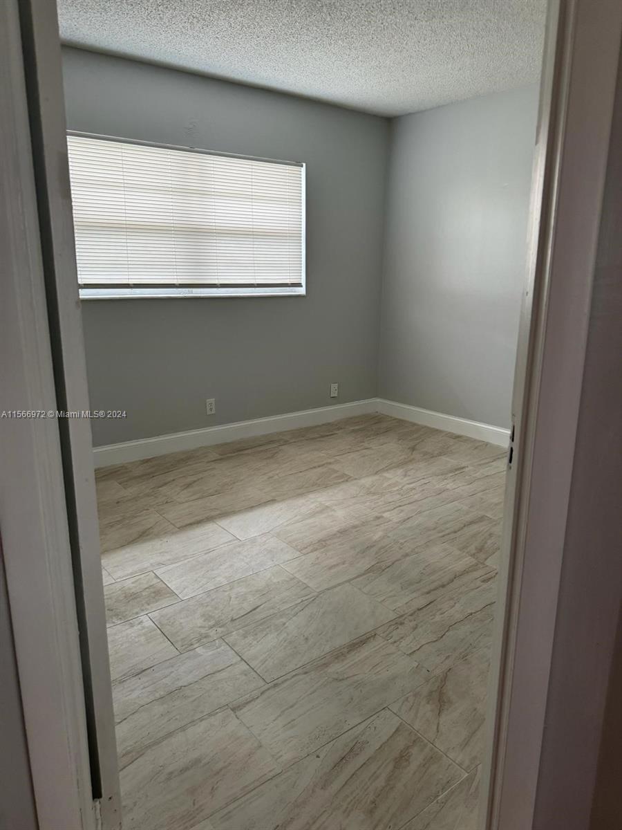 5000 NW 36th St 402, Lauderdale Lakes, Florida 33319, 2 Bedrooms Bedrooms, ,2 BathroomsBathrooms,Residentiallease,For Rent,5000 NW 36th St 402,A11566972