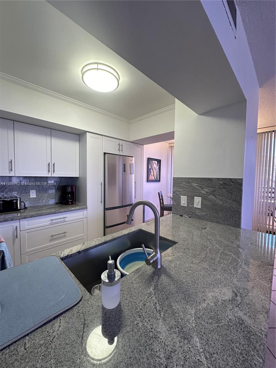 3505 S Ocean Dr 401, Hollywood, Florida 33019, 2 Bedrooms Bedrooms, ,2 BathroomsBathrooms,Residentiallease,For Rent,3505 S Ocean Dr 401,A11566712