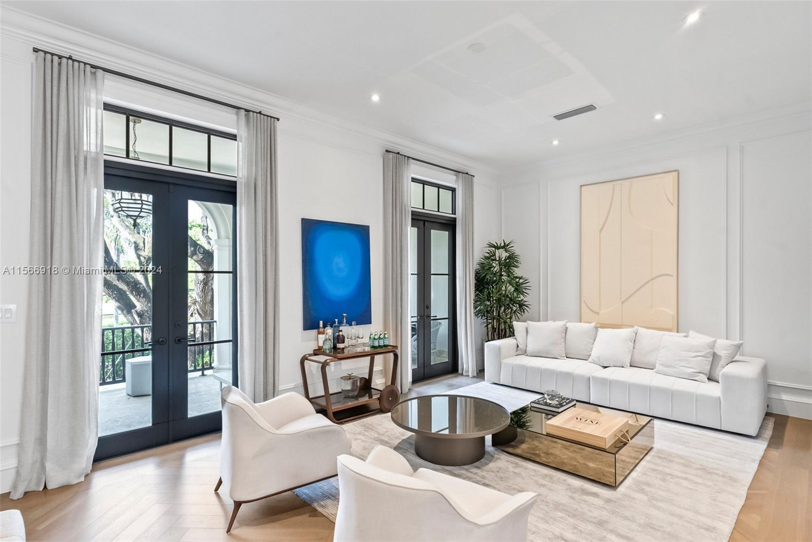 2617 Anderson Rd 8, Coral Gables, Florida 33134, 4 Bedrooms Bedrooms, ,4 BathroomsBathrooms,Residentiallease,For Rent,2617 Anderson Rd 8,A11566918