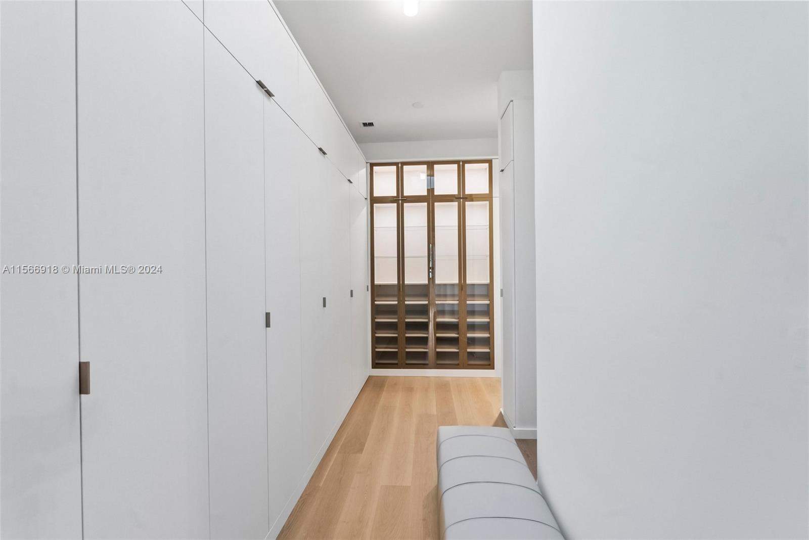 principal closet