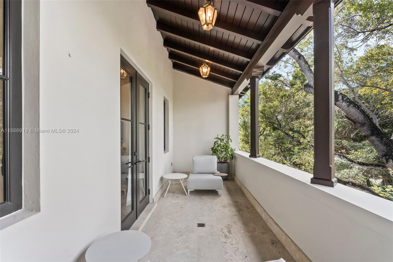 2617 Anderson Rd 8, Coral Gables, Florida 33134, 4 Bedrooms Bedrooms, ,4 BathroomsBathrooms,Residentiallease,For Rent,2617 Anderson Rd 8,A11566918