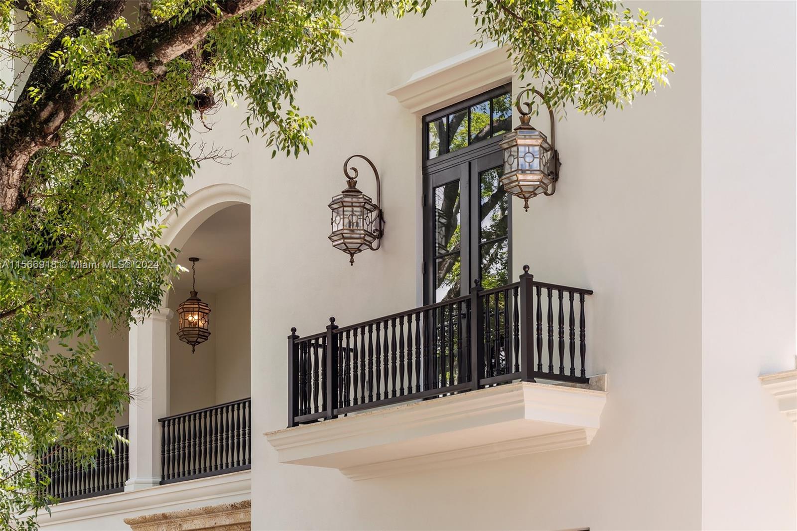 2617 Anderson Rd 8, Coral Gables, Florida 33134, 4 Bedrooms Bedrooms, ,4 BathroomsBathrooms,Residentiallease,For Rent,2617 Anderson Rd 8,A11566918