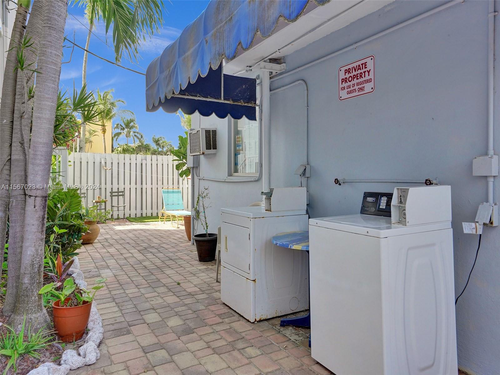 326 Coolidge St 5, Hollywood, Florida 33019, ,1 BathroomBathrooms,Residentiallease,For Rent,326 Coolidge St 5,A11567023
