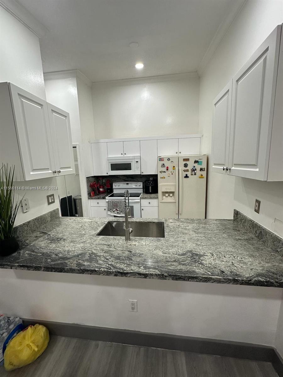 18236 Mediterranean Blvd 8-12, Hialeah, Florida 33015, 2 Bedrooms Bedrooms, ,2 BathroomsBathrooms,Residentiallease,For Rent,18236 Mediterranean Blvd 8-12,A11566114