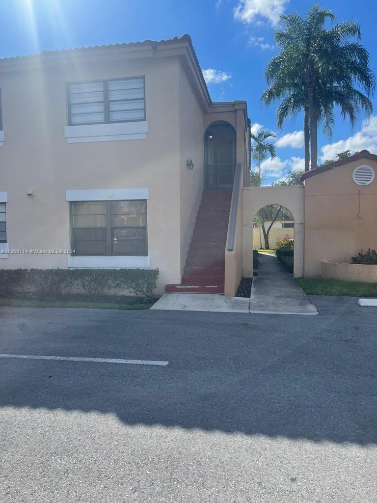 18236 Mediterranean Blvd 8-12, Hialeah, Florida 33015, 2 Bedrooms Bedrooms, ,2 BathroomsBathrooms,Residentiallease,For Rent,18236 Mediterranean Blvd 8-12,A11566114