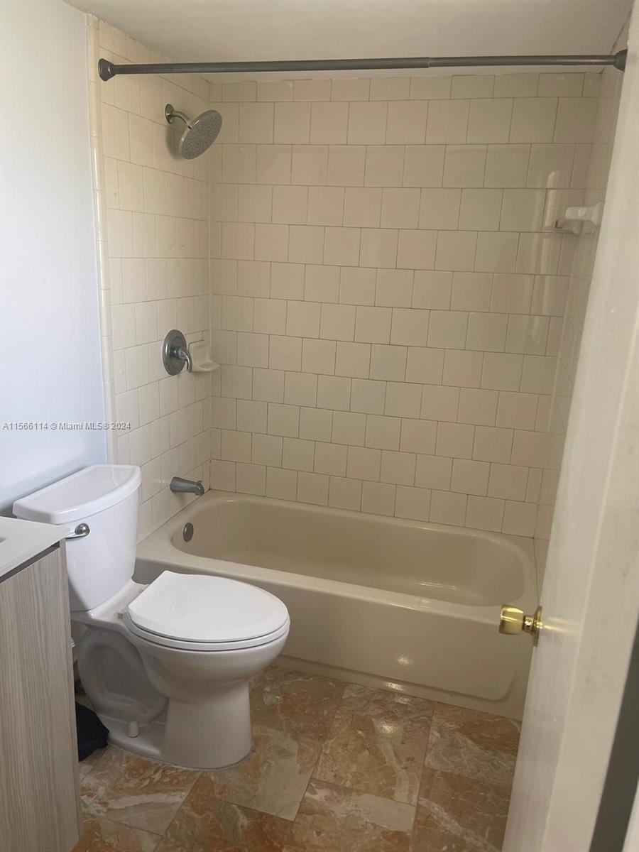 18236 Mediterranean Blvd 8-12, Hialeah, Florida 33015, 2 Bedrooms Bedrooms, ,2 BathroomsBathrooms,Residentiallease,For Rent,18236 Mediterranean Blvd 8-12,A11566114