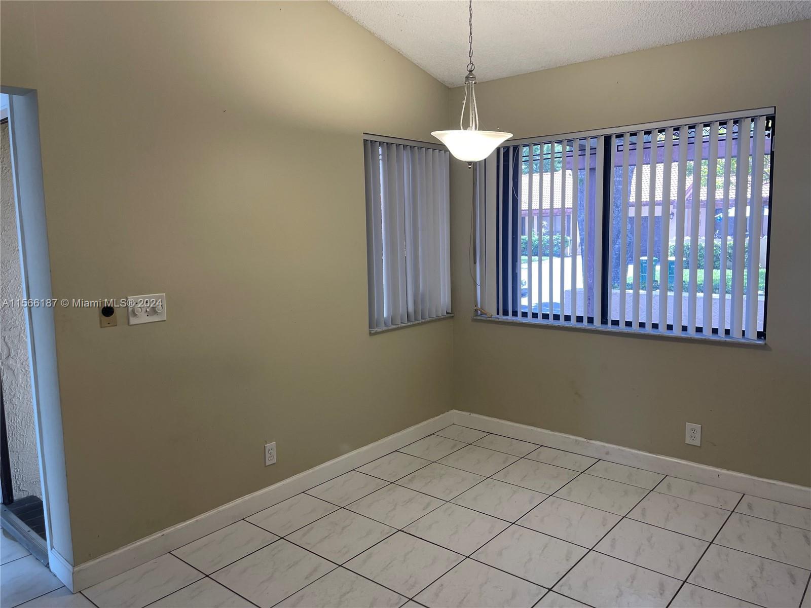 7208 Primrose Ln 7208, Tamarac, Florida 33321, 3 Bedrooms Bedrooms, ,2 BathroomsBathrooms,Residential,For Sale,7208 Primrose Ln 7208,A11566187