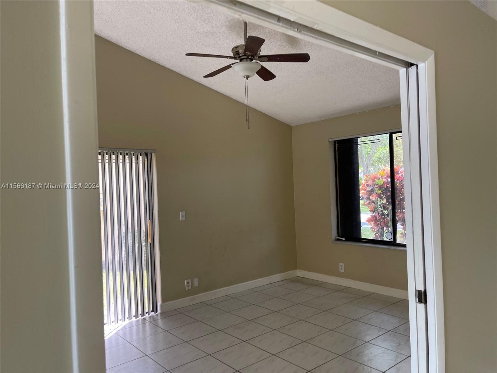 7208 Primrose Ln 7208, Tamarac, Florida 33321, 3 Bedrooms Bedrooms, ,2 BathroomsBathrooms,Residential,For Sale,7208 Primrose Ln 7208,A11566187