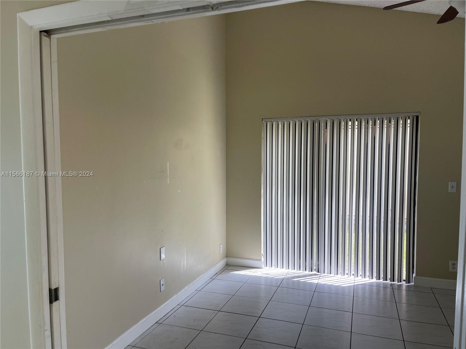 7208 Primrose Ln 7208, Tamarac, Florida 33321, 3 Bedrooms Bedrooms, ,2 BathroomsBathrooms,Residential,For Sale,7208 Primrose Ln 7208,A11566187