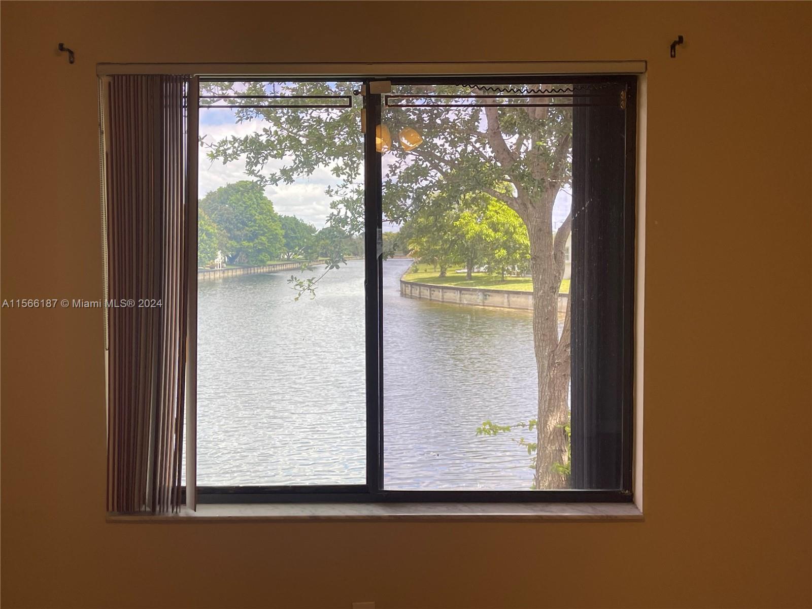 7208 Primrose Ln 7208, Tamarac, Florida 33321, 3 Bedrooms Bedrooms, ,2 BathroomsBathrooms,Residential,For Sale,7208 Primrose Ln 7208,A11566187