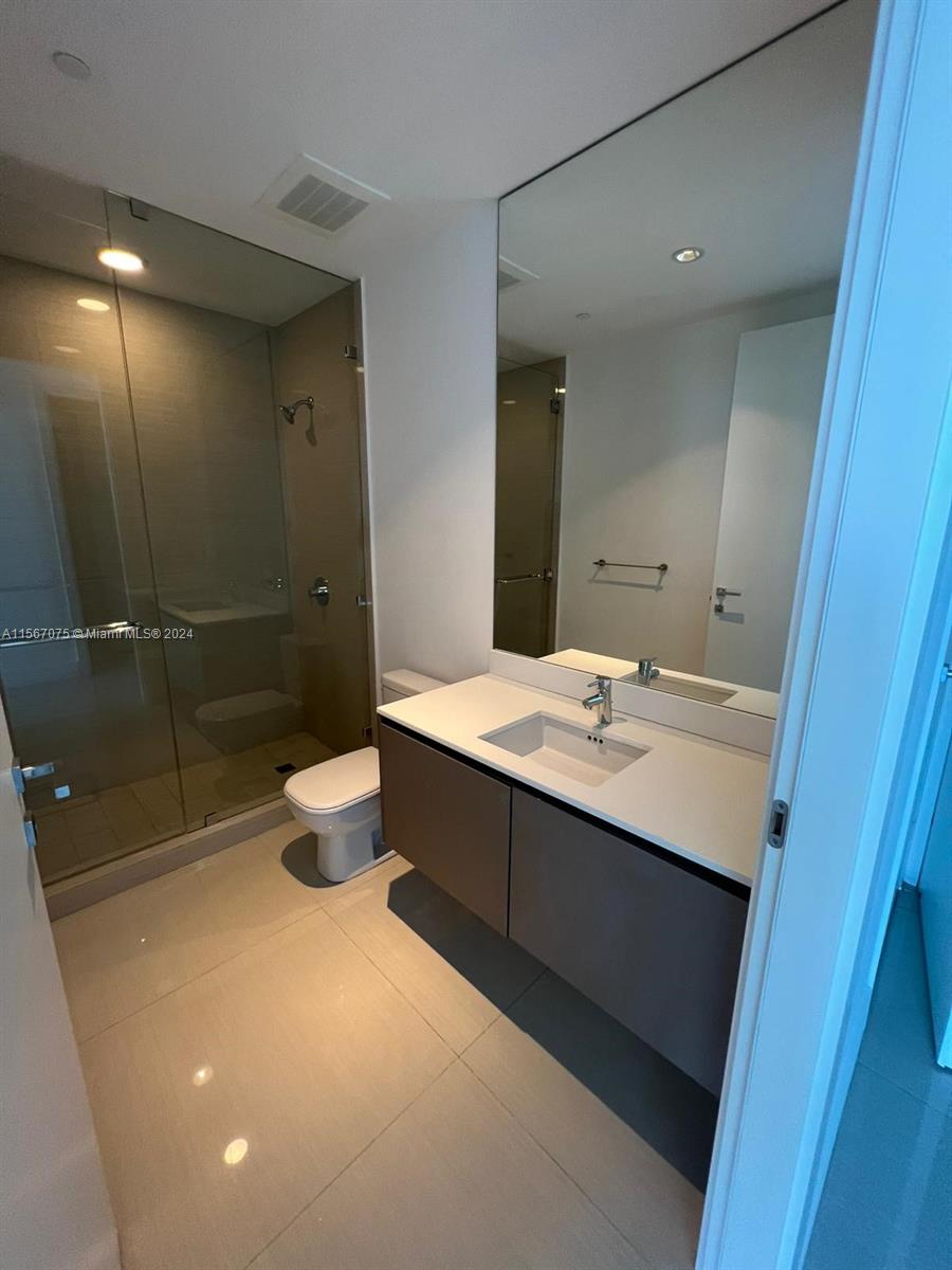 3250 NE 188th St 403, Aventura, Florida 33180, 3 Bedrooms Bedrooms, ,4 BathroomsBathrooms,Residentiallease,For Rent,3250 NE 188th St 403,A11567075