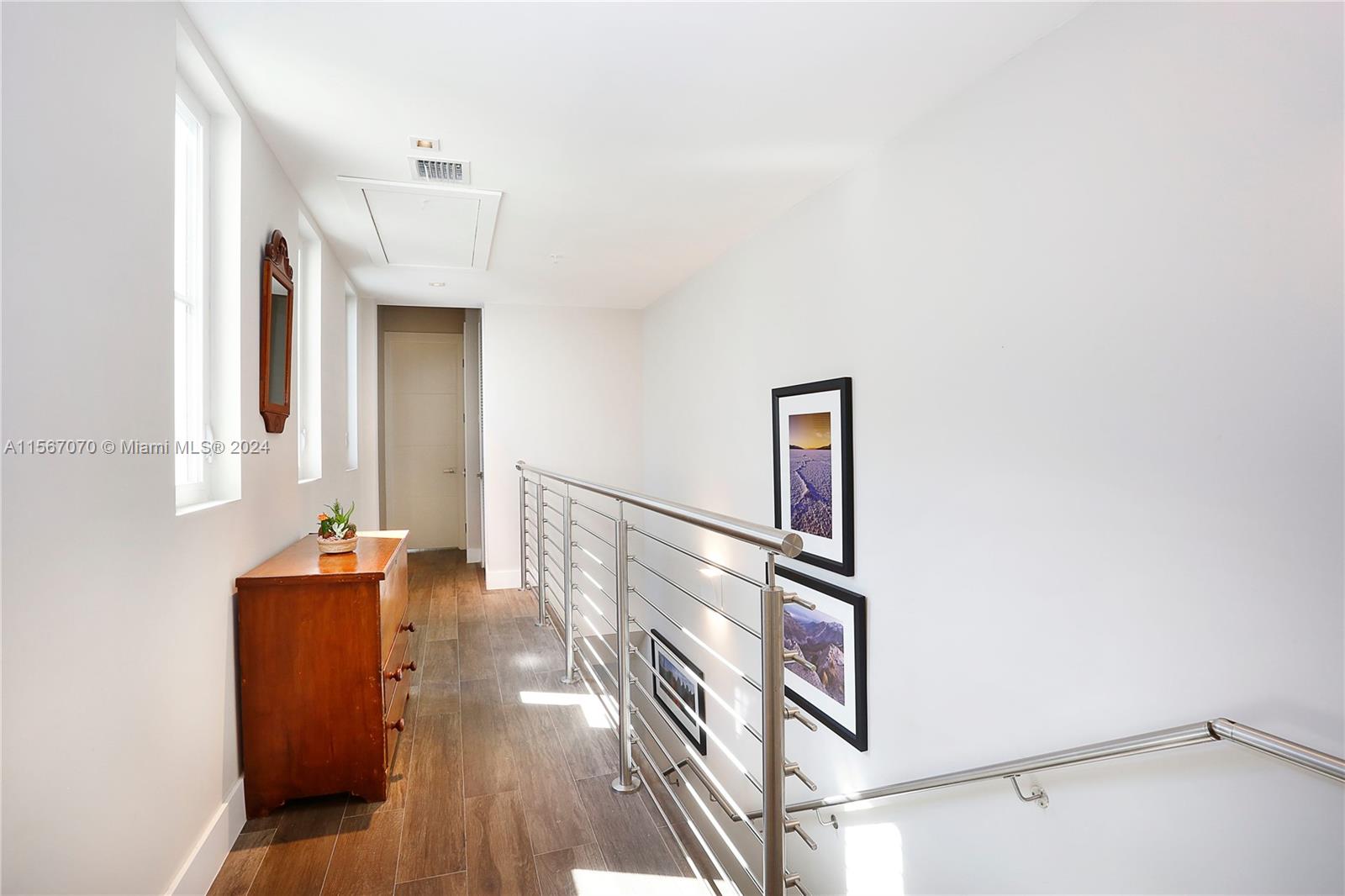 629 Santander Ave 7, Coral Gables, Florida 33134, 3 Bedrooms Bedrooms, ,3 BathroomsBathrooms,Residentiallease,For Rent,629 Santander Ave 7,A11567070