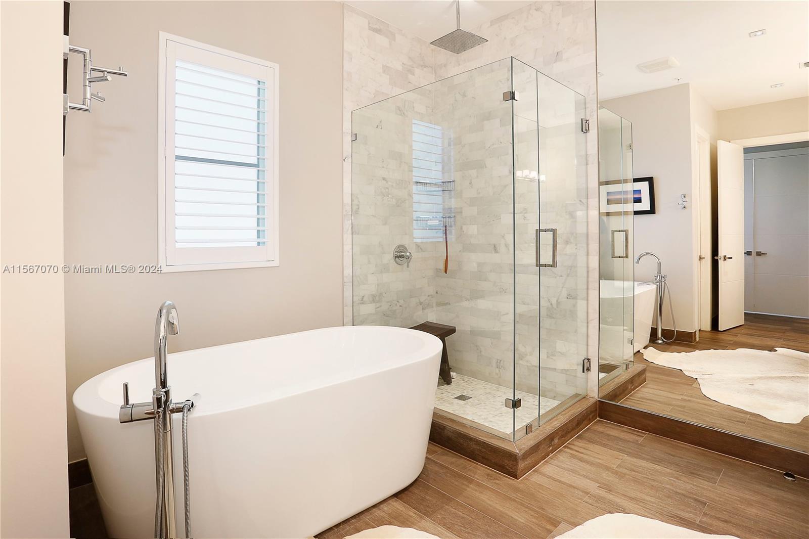 629 Santander Ave 7, Coral Gables, Florida 33134, 3 Bedrooms Bedrooms, ,3 BathroomsBathrooms,Residentiallease,For Rent,629 Santander Ave 7,A11567070