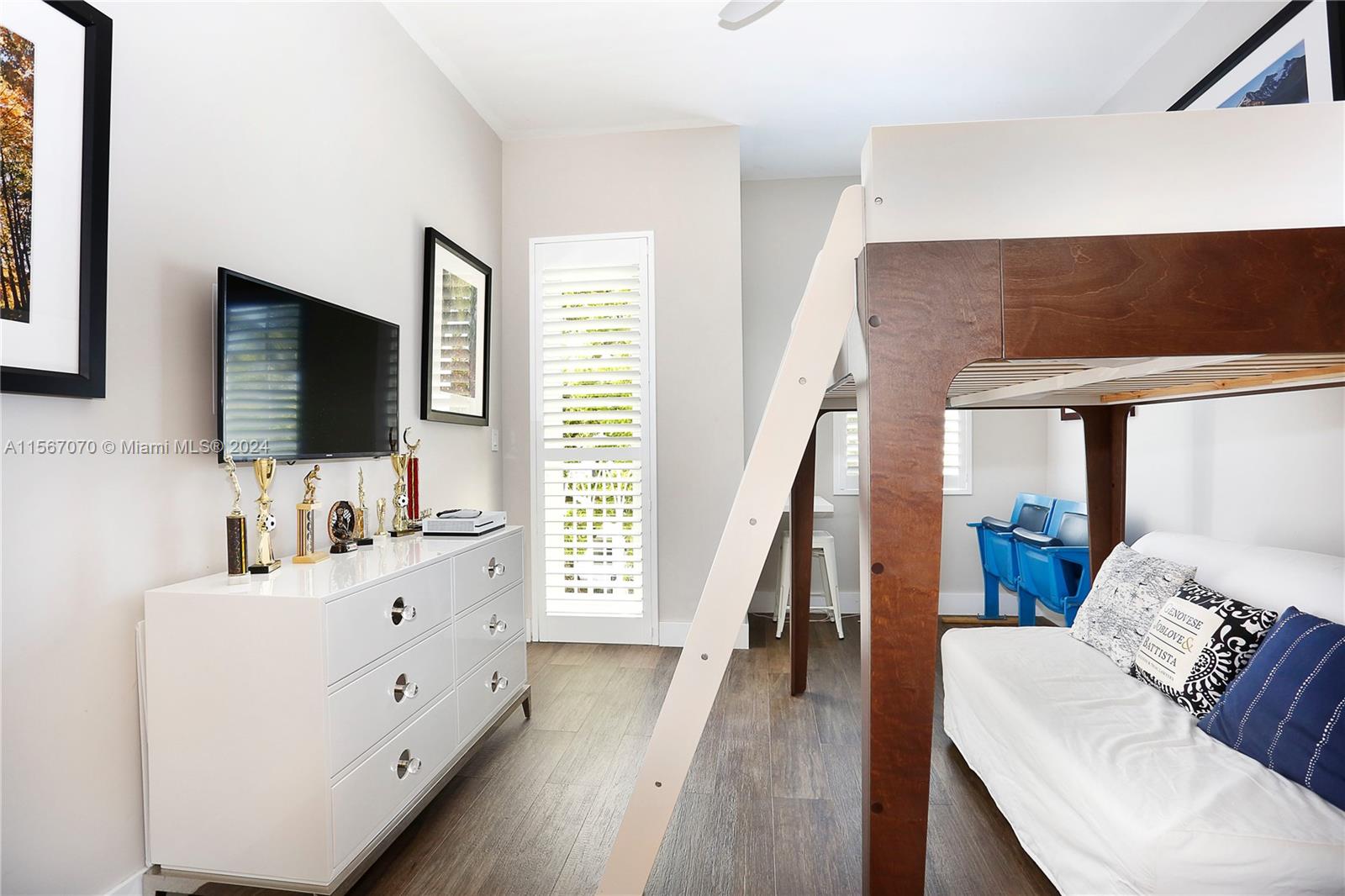 629 Santander Ave 7, Coral Gables, Florida 33134, 3 Bedrooms Bedrooms, ,3 BathroomsBathrooms,Residentiallease,For Rent,629 Santander Ave 7,A11567070