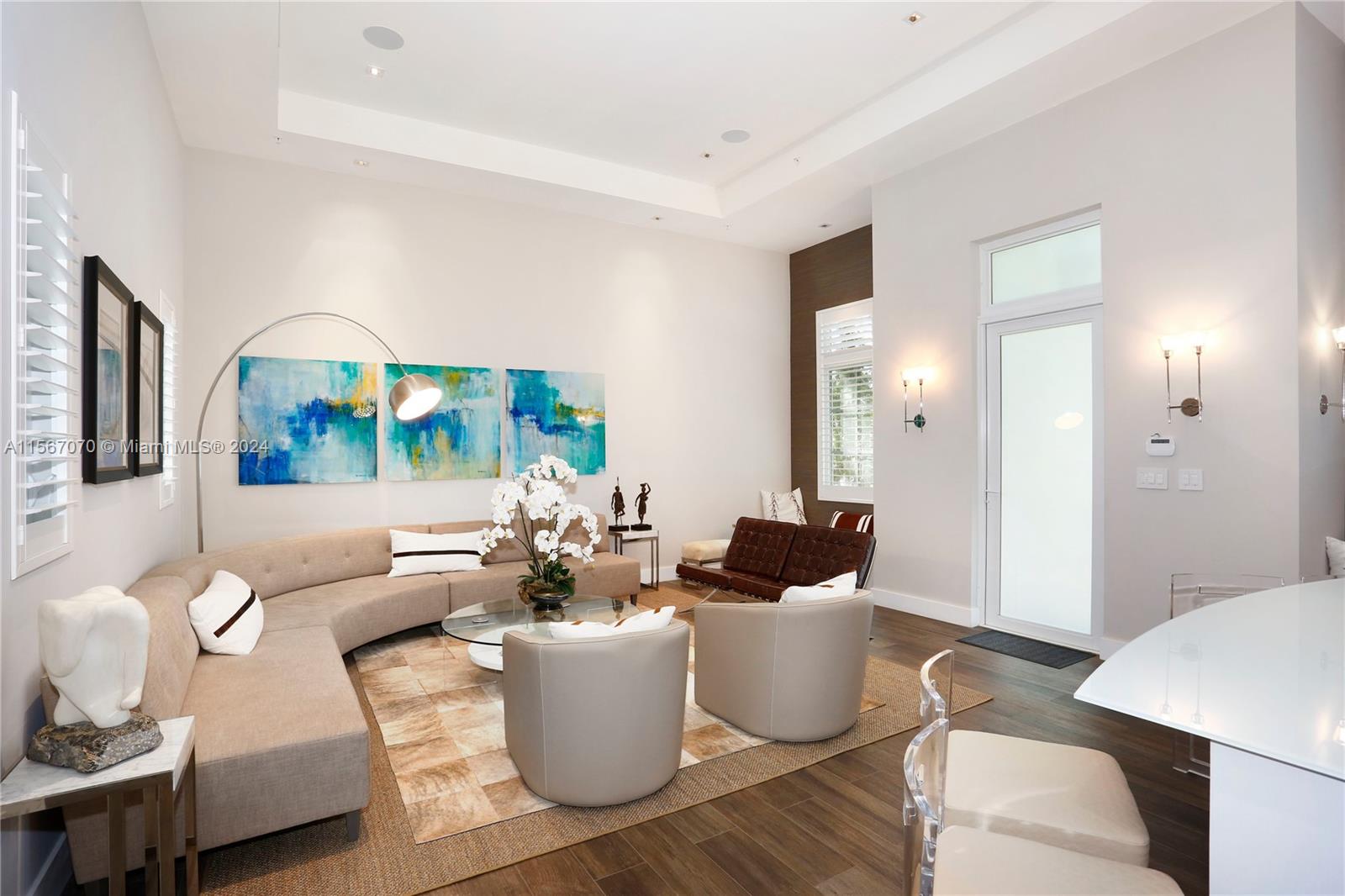629 Santander Ave 7, Coral Gables, Florida 33134, 3 Bedrooms Bedrooms, ,3 BathroomsBathrooms,Residentiallease,For Rent,629 Santander Ave 7,A11567070