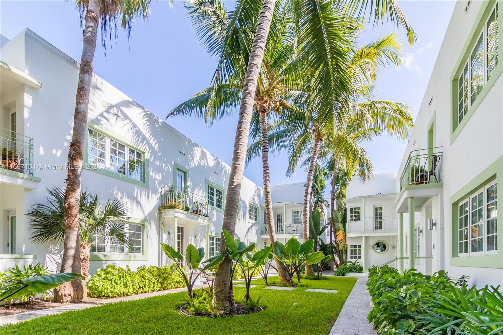 1207 Meridian Ave 8, Miami Beach, Florida 33139, ,1 BathroomBathrooms,Residentiallease,For Rent,1207 Meridian Ave 8,A11567104