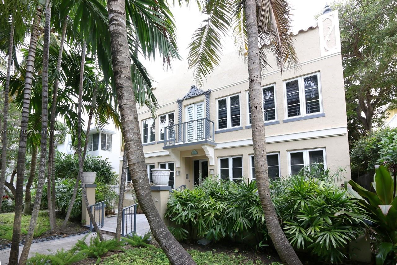 1018 Meridian Ave 6, Miami Beach, Florida 33139, 2 Bedrooms Bedrooms, ,2 BathroomsBathrooms,Residentiallease,For Rent,1018 Meridian Ave 6,A11567115