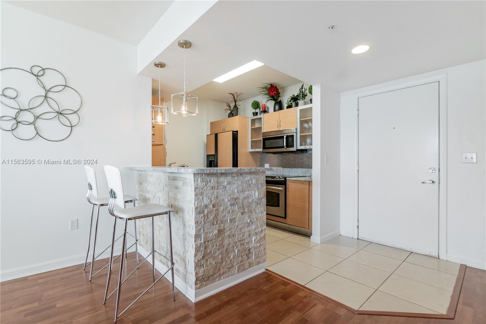 2775 NE 187th St 516, Aventura, Florida 33180, 2 Bedrooms Bedrooms, ,2 BathroomsBathrooms,Residentiallease,For Rent,2775 NE 187th St 516,A11563595