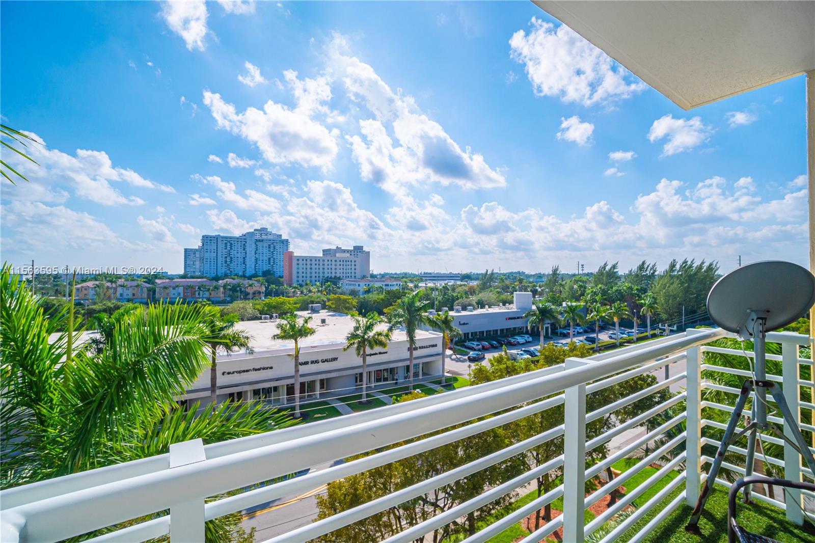 2775 NE 187th St 516, Aventura, Florida 33180, 2 Bedrooms Bedrooms, ,2 BathroomsBathrooms,Residentiallease,For Rent,2775 NE 187th St 516,A11563595