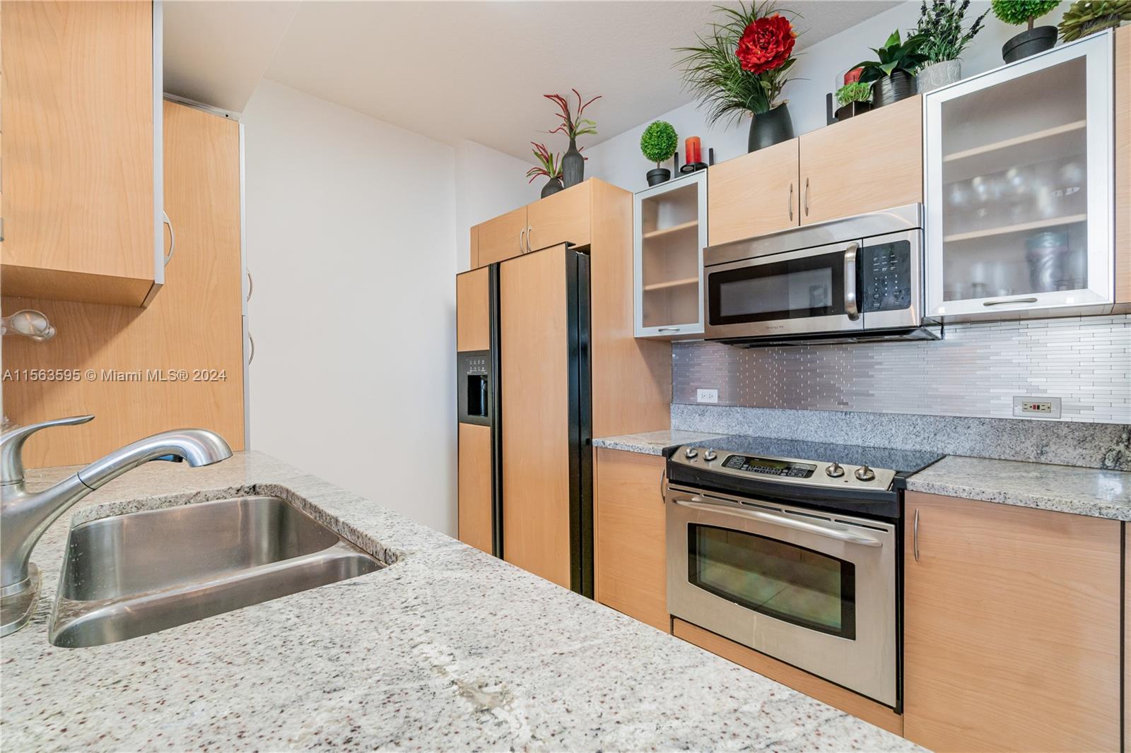 2775 NE 187th St 516, Aventura, Florida 33180, 2 Bedrooms Bedrooms, ,2 BathroomsBathrooms,Residentiallease,For Rent,2775 NE 187th St 516,A11563595
