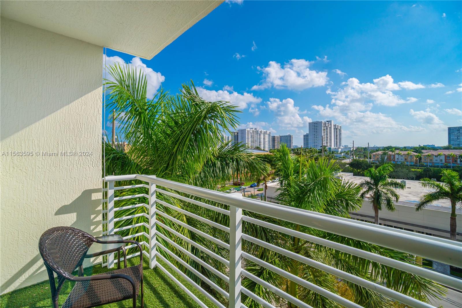 2775 NE 187th St 516, Aventura, Florida 33180, 2 Bedrooms Bedrooms, ,2 BathroomsBathrooms,Residentiallease,For Rent,2775 NE 187th St 516,A11563595