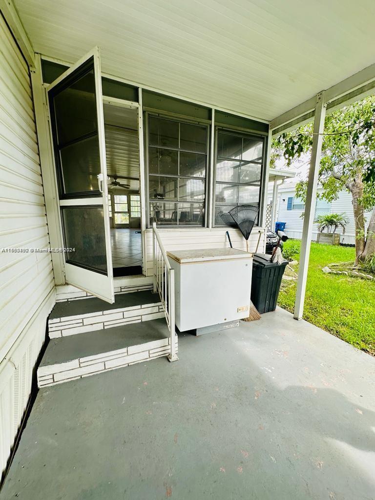 Homestead, Florida 33034, 2 Bedrooms Bedrooms, ,2 BathroomsBathrooms,Residential,For Sale,A11563492