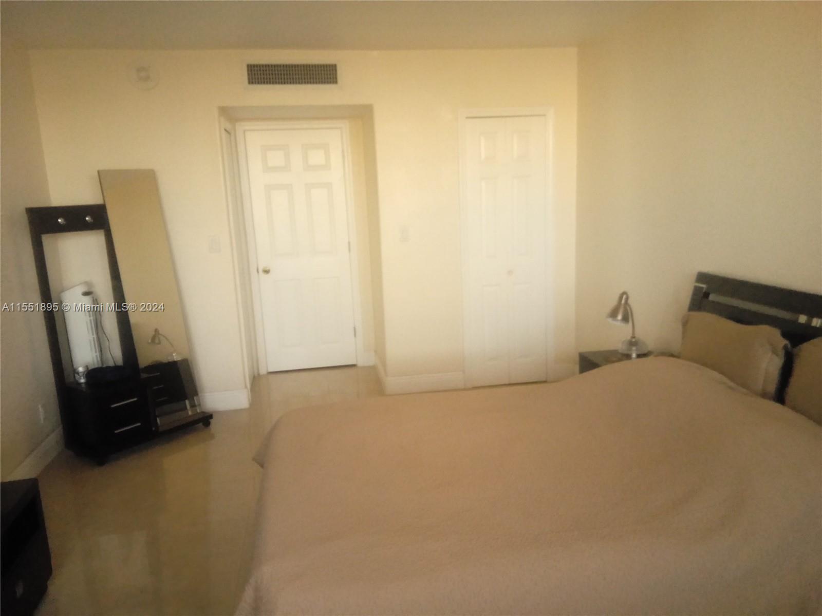 3180 S Ocean Dr 1522, Hallandale Beach, Florida 33009, 1 Bedroom Bedrooms, ,1 BathroomBathrooms,Residential,For Sale,3180 S Ocean Dr 1522,A11551895