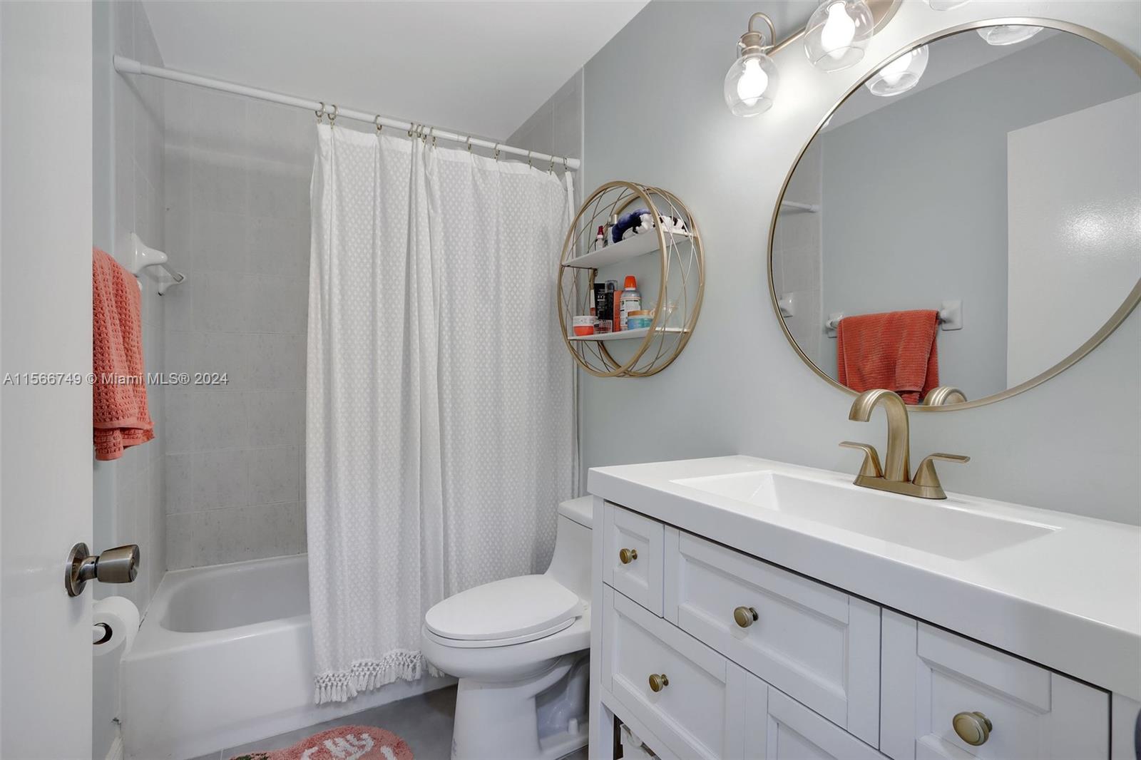 17946 SW 154th Pl, Miami, Florida 33187, 4 Bedrooms Bedrooms, ,2 BathroomsBathrooms,Residential,For Sale,17946 SW 154th Pl,A11566749