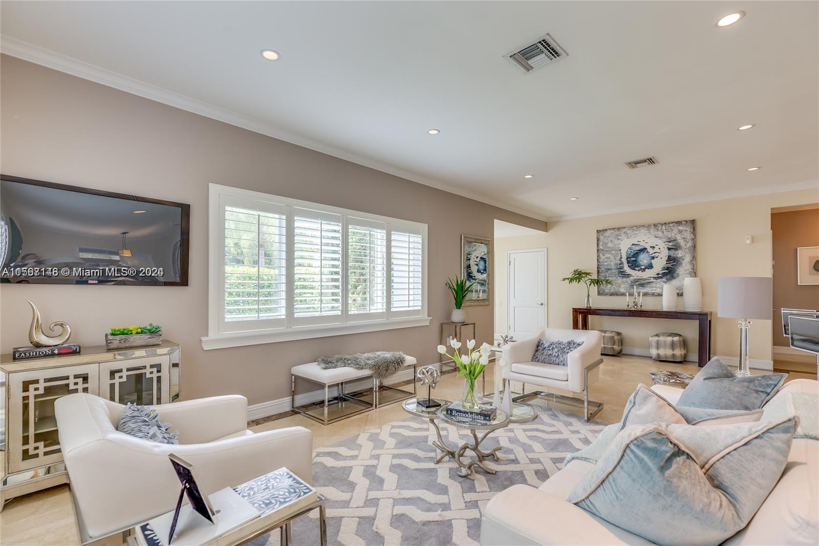4323 N Bay Rd, Miami Beach, Florida 33140, 3 Bedrooms Bedrooms, ,2 BathroomsBathrooms,Residential,For Sale,4323 N Bay Rd,A11567148
