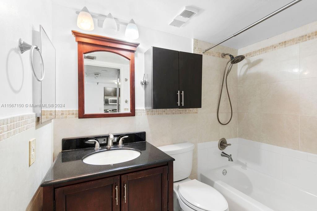 850 N Miami Ave W-1001, Miami, Florida 33136, 1 Bedroom Bedrooms, ,1 BathroomBathrooms,Residentiallease,For Rent,850 N Miami Ave W-1001,A11567150