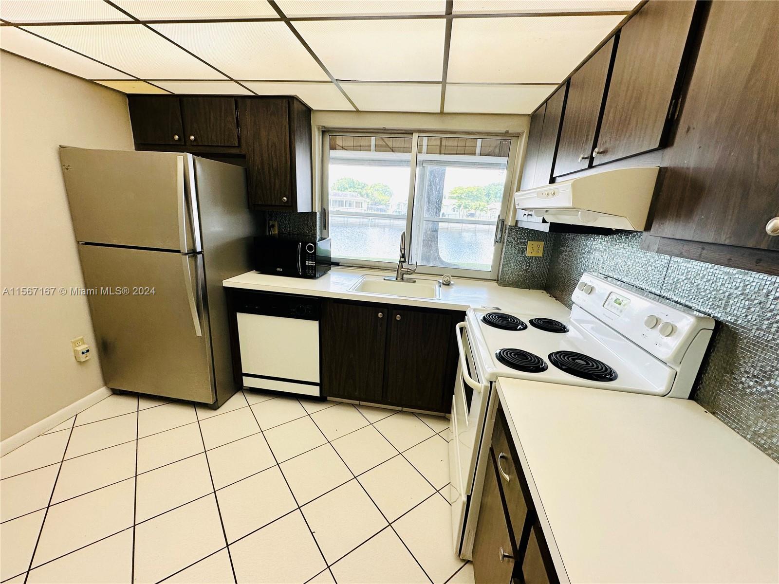 9330 Lime bay Blvd 108, Tamarac, Florida 33321, 2 Bedrooms Bedrooms, ,2 BathroomsBathrooms,Residential,For Sale,9330 Lime bay Blvd 108,A11567167
