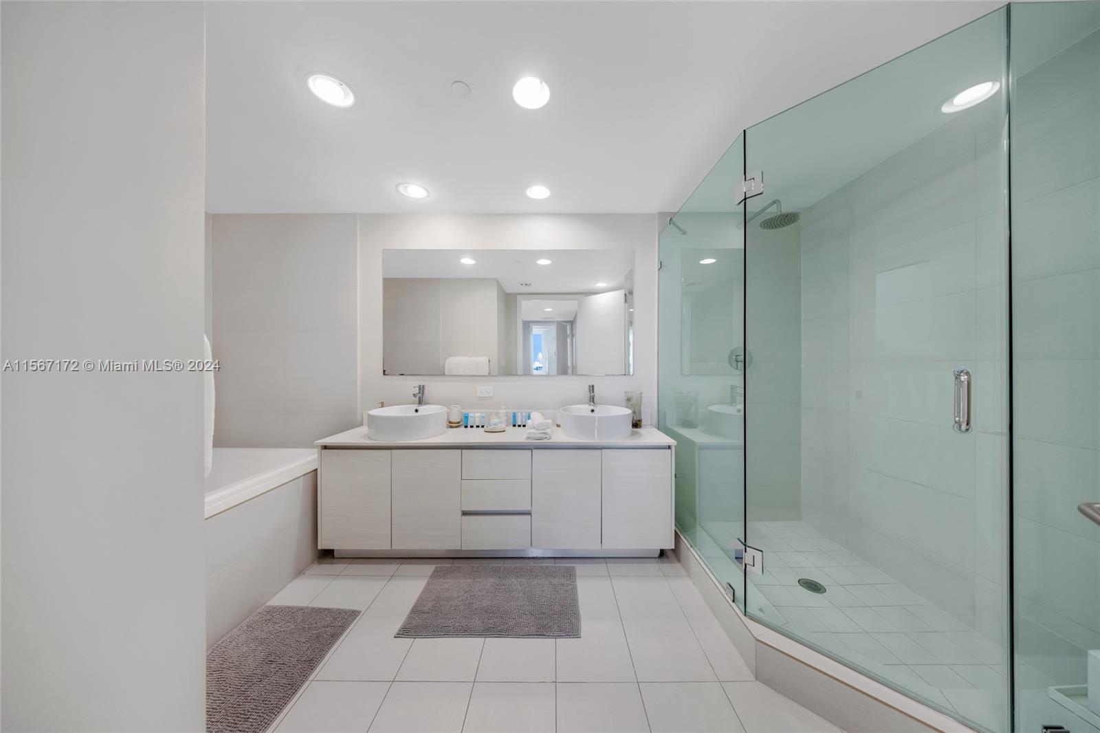 2600 E Hallandale Beach Blvd T1102, Hallandale Beach, Florida 33009, 3 Bedrooms Bedrooms, ,3 BathroomsBathrooms,Residential,For Sale,2600 E Hallandale Beach Blvd T1102,A11567172