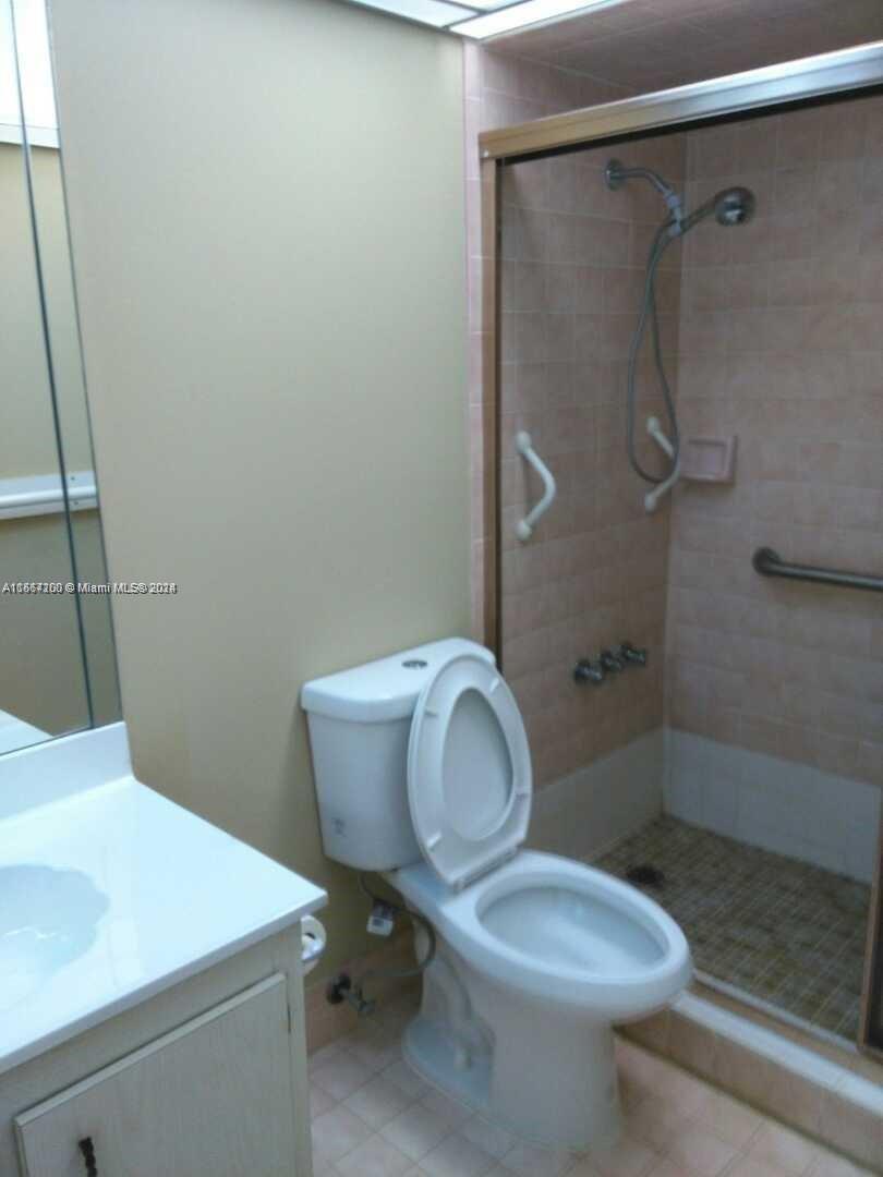 1810 N Lauderdale Ave 2401, North Lauderdale, Florida 33068, 1 Bedroom Bedrooms, ,1 BathroomBathrooms,Residentiallease,For Rent,1810 N Lauderdale Ave 2401,A11567200