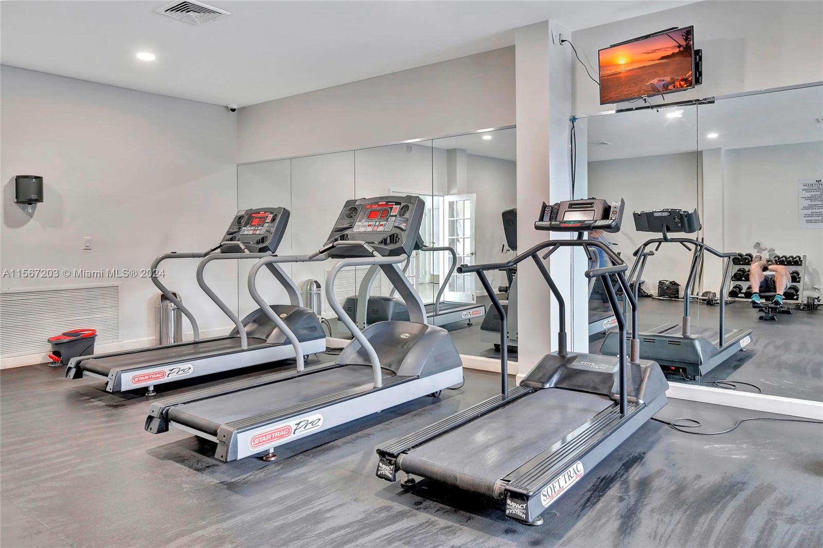 100 Golden Isles Dr 114, Hallandale Beach, Florida 33009, 2 Bedrooms Bedrooms, ,2 BathroomsBathrooms,Residential,For Sale,100 Golden Isles Dr 114,A11567203