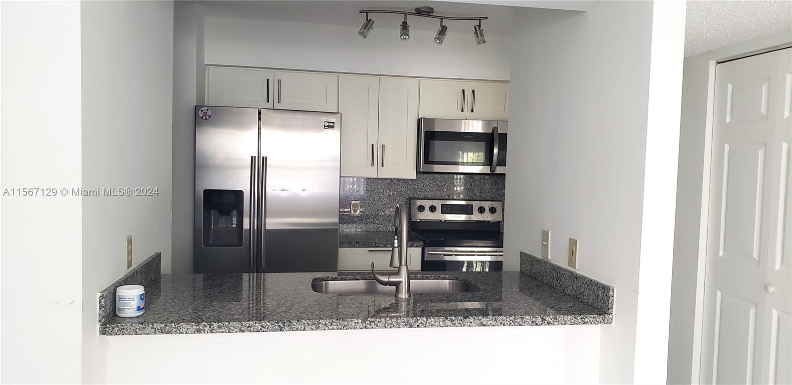 630 S Park Rd 16-3, Hollywood, Florida 33021, 1 Bedroom Bedrooms, ,1 BathroomBathrooms,Residentiallease,For Rent,630 S Park Rd 16-3,A11567129