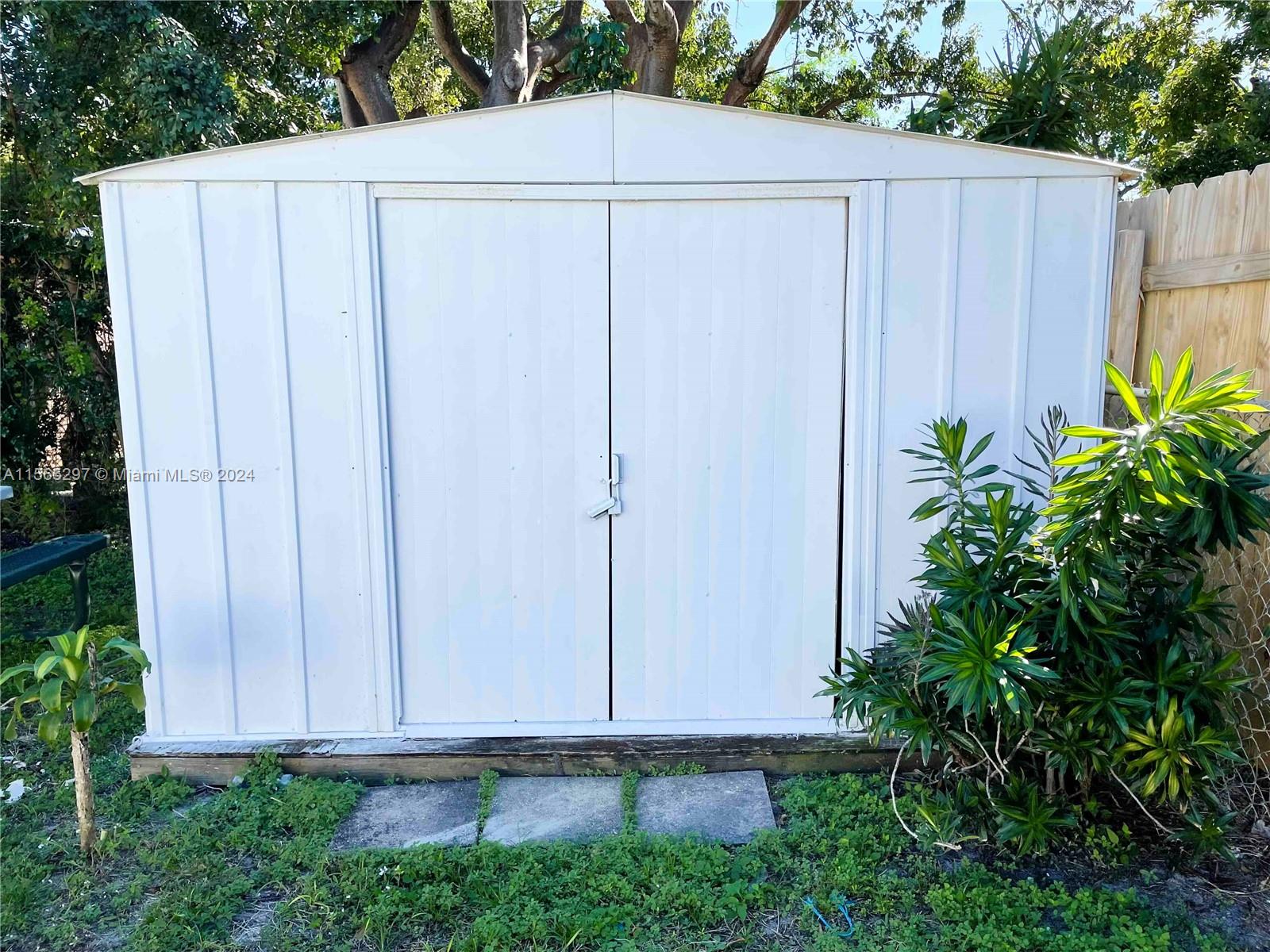 1980 NE 159 St, North Miami Beach, Florida 33162, 3 Bedrooms Bedrooms, ,2 BathroomsBathrooms,Residential,For Sale,1980 NE 159 St,A11565297