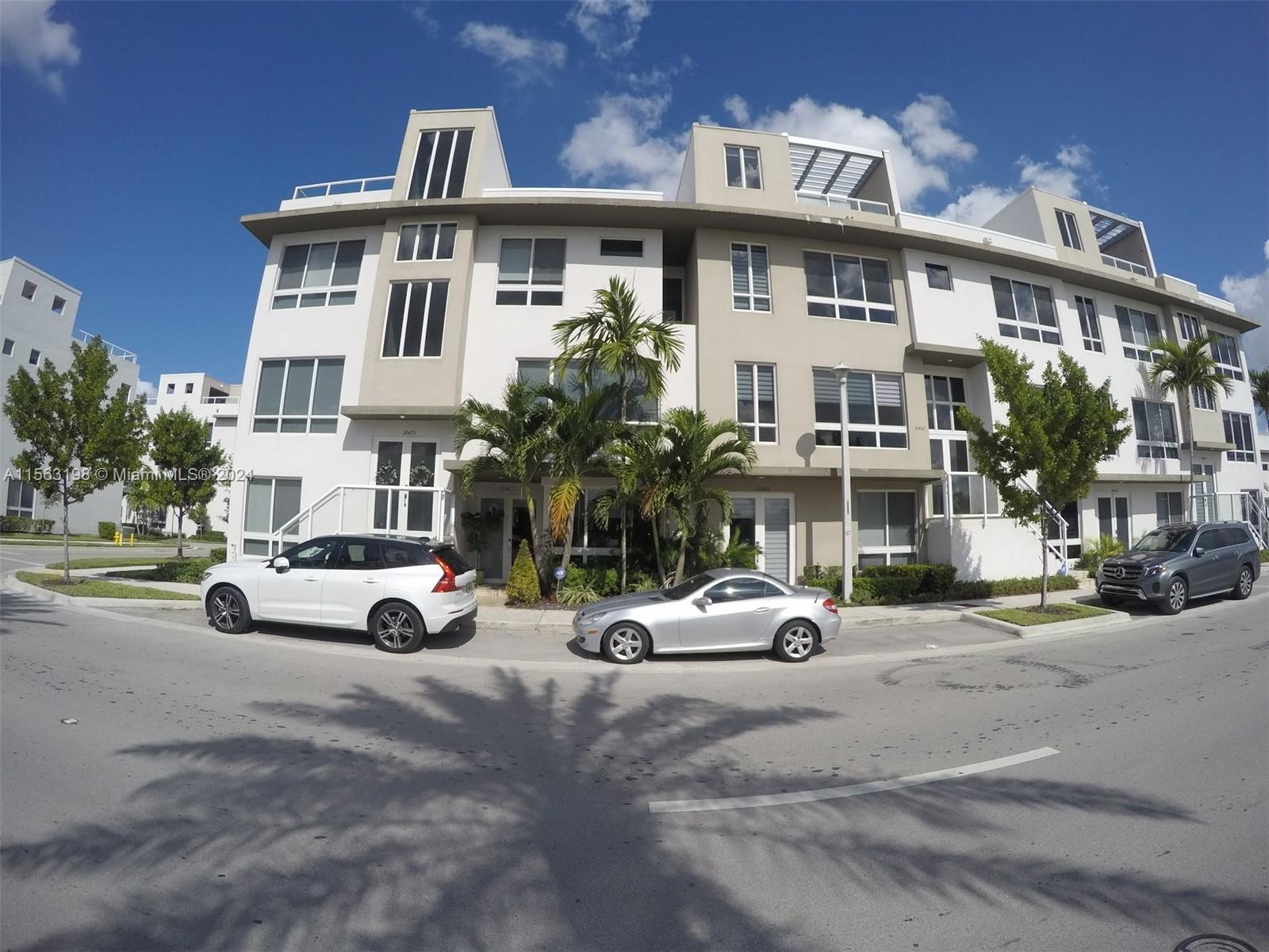 10471 NW 66th St #10471 For Sale A11563198, FL