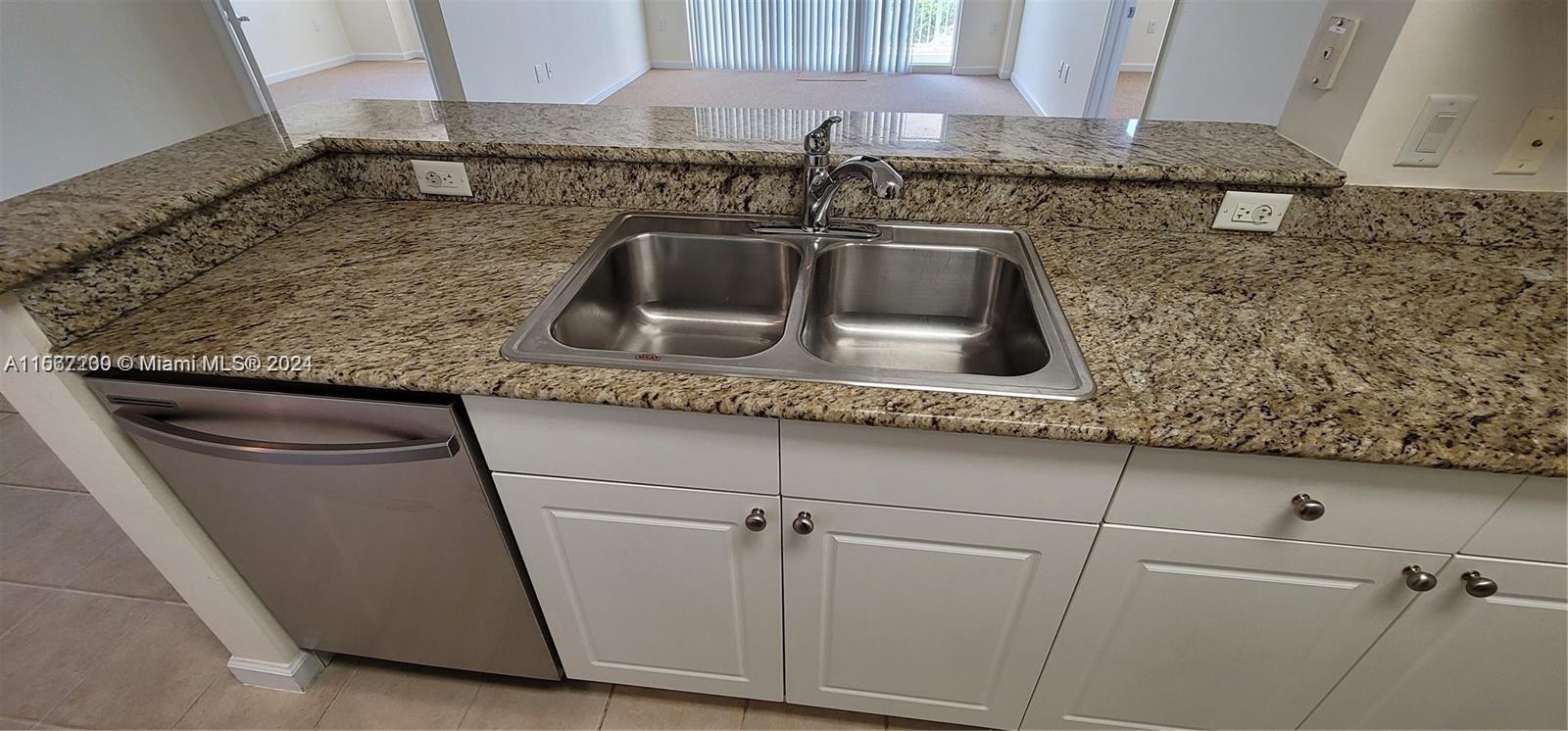 19501 W Country Club Dr 1010, Aventura, Florida 33180, 2 Bedrooms Bedrooms, ,2 BathroomsBathrooms,Residentiallease,For Rent,19501 W Country Club Dr 1010,A11567230